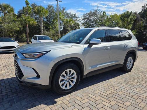 2024 Toyota Grand Highlander Hybrid XLE