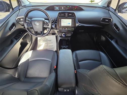 2022 Toyota Prius L