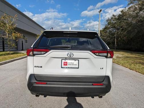 2024 Toyota RAV4 LE