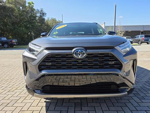 2024 Toyota RAV4 Hybrid SE