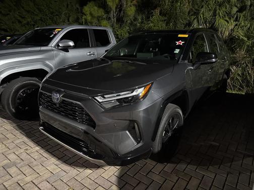 2024 Toyota RAV4 Hybrid SE