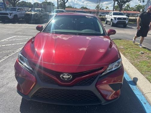 2018 Toyota Camry SE