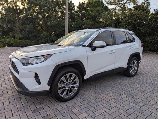 2019 Toyota RAV4 XLE Premium