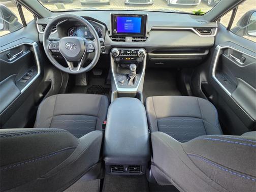 2025 Toyota RAV4 Hybrid SE