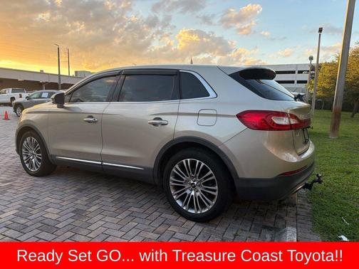 Palladium White Gold Metallic 2017 Lincoln MKX Reserve