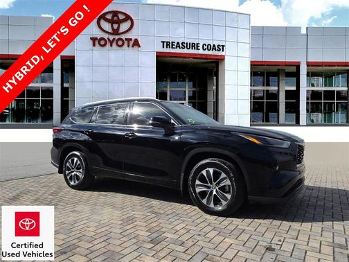 2022 Toyota Highlander Hybrid XLE