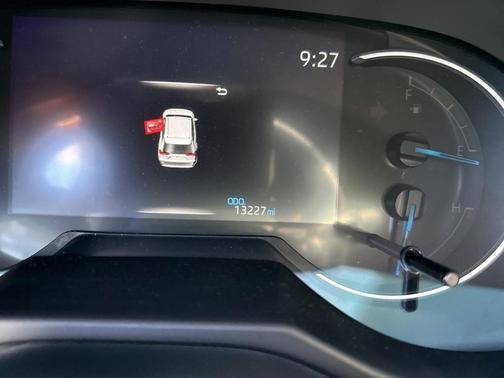 2023 Toyota RAV4 Hybrid SE