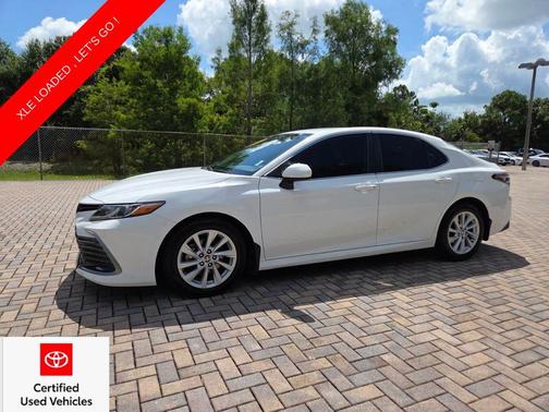 Wind Chill Pearl 2025 Toyota Camry XLE