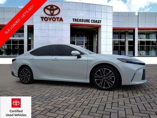 Wind Chill Pearl 2025 Toyota Camry XLE