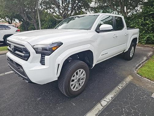 2025 Toyota Tacoma SR5