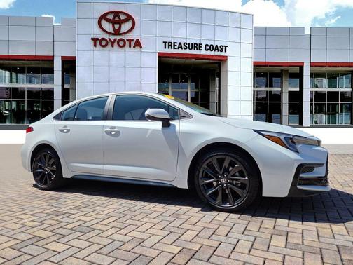 Wind Chill Pearl 2025 Toyota Corolla SE