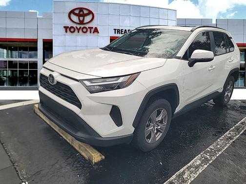 Ice Cap 2025 Toyota RAV4 Hybrid XLE
