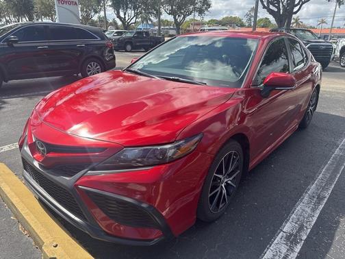 2022 Toyota Camry SE