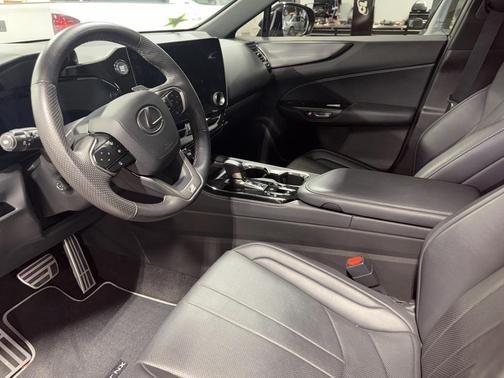 2022 Lexus NX 350 F SPORT Handling