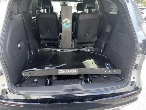 2025 Toyota Sienna Platinum