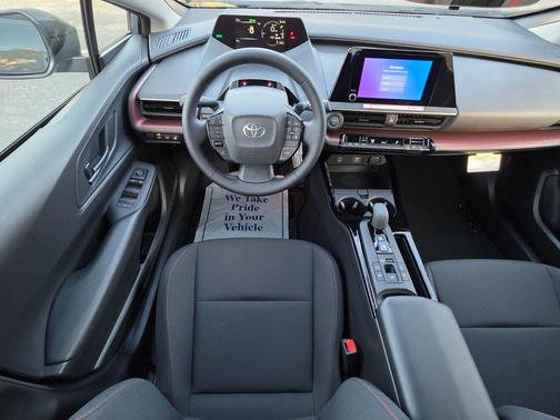 2026 Toyota Prius Plug-In Hybrid SE