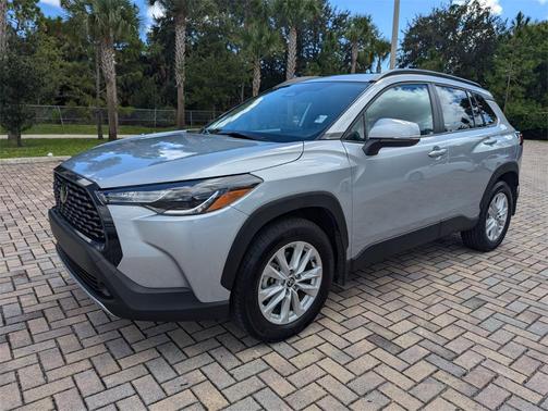 2023 Toyota Corolla Cross LE