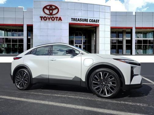 Wind Chill Pearl 2026 Toyota C-HR XSE