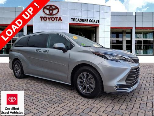 2024 Toyota Sienna XLE 8 Passenger