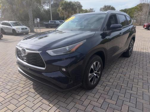 2024 Toyota Highlander XLE
