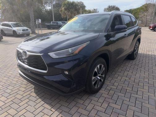 2024 Toyota Highlander XLE