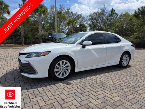 Ice Cap 2023 Toyota Camry LE