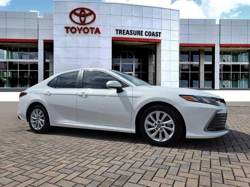 Ice Cap 2023 Toyota Camry LE