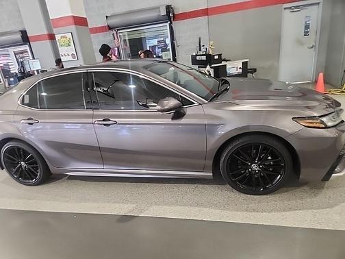 2024 Toyota Camry Hybrid SE