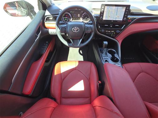 2024 Toyota Camry Hybrid SE