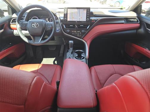 2024 Toyota Camry Hybrid SE