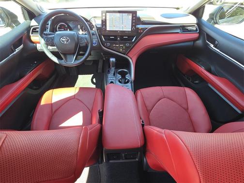 2024 Toyota Camry Hybrid SE