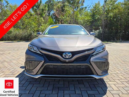 2024 Toyota Camry Hybrid SE