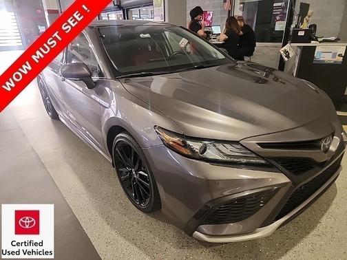 2024 Toyota Camry Hybrid SE