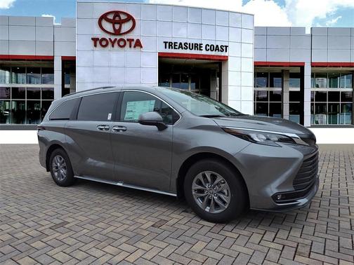 2026 Toyota Sienna XLE