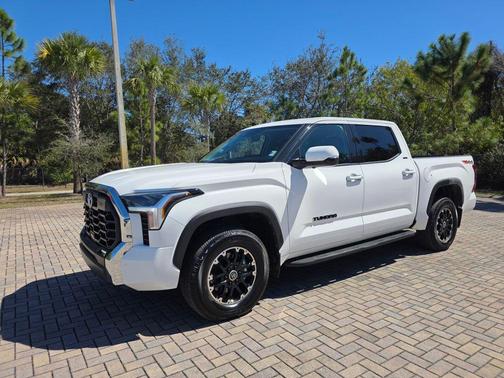 2022 Toyota Tundra SR5