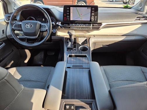 Blueprint 2021 Toyota Sienna Limited 7-Passenger