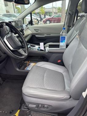 2021 Toyota Sienna Limited 7-Passenger