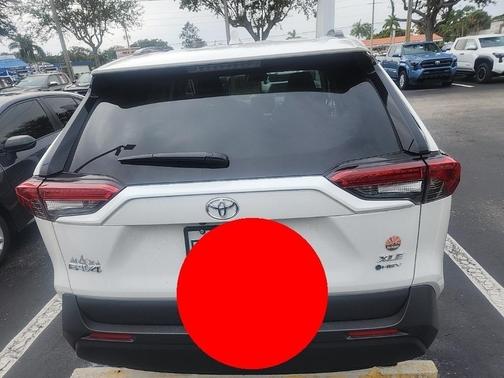 2025 Toyota RAV4 Hybrid XLE