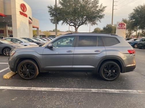 2022 Volkswagen Atlas 3.6L SE w/Technology