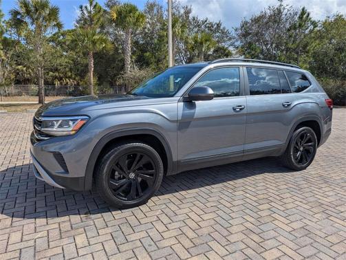 2022 Volkswagen Atlas 3.6L SE w/Technology