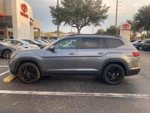 2022 Volkswagen Atlas 3.6L SE w/Technology