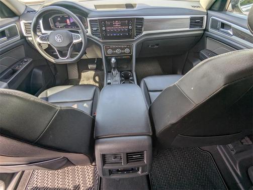 2022 Volkswagen Atlas 3.6L SE w/Technology
