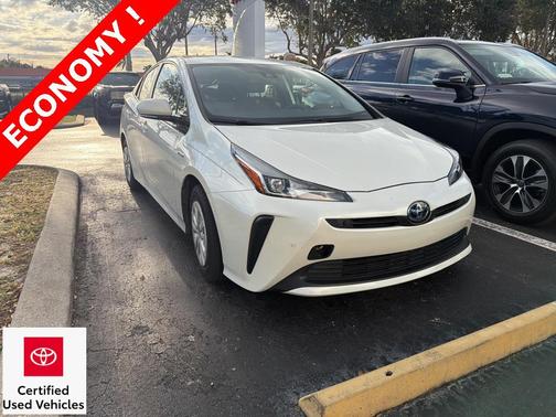2020 Toyota Prius LE