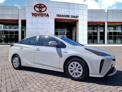 2020 Toyota Prius LE