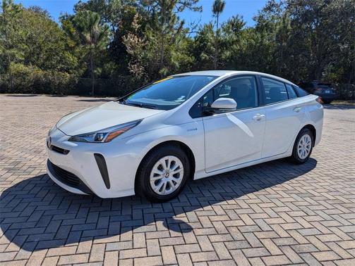 2020 Toyota Prius LE