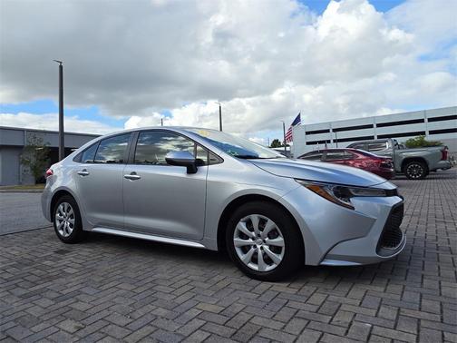 2022 Toyota Corolla LE