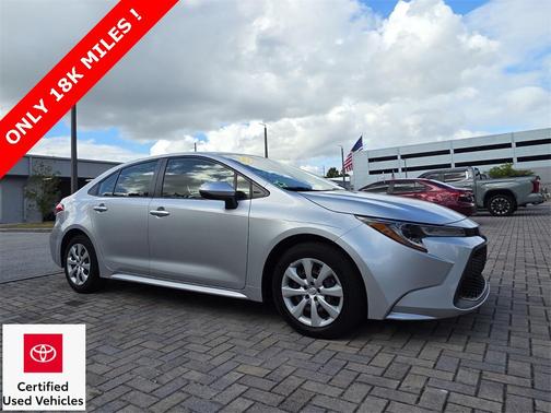 2022 Toyota Corolla LE