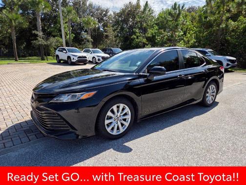 Midnight Black Metallic 2019 Toyota Camry LE