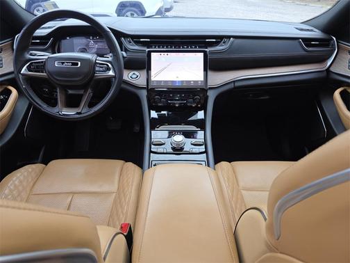 2022 Jeep Grand Cherokee Summit