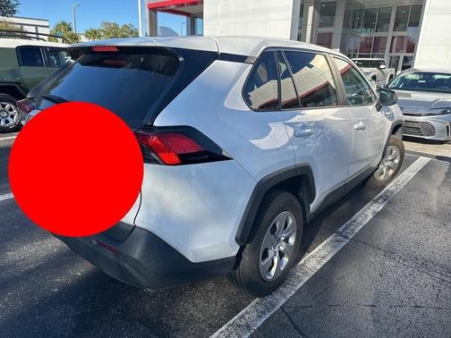 2023 Toyota RAV4 LE